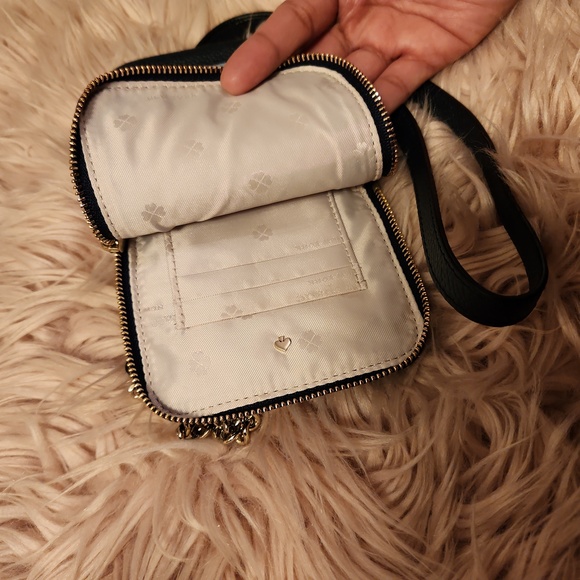 EUC Kate Spade New York Cellphone Holder/Crossbody Body - Picture 4 of 5